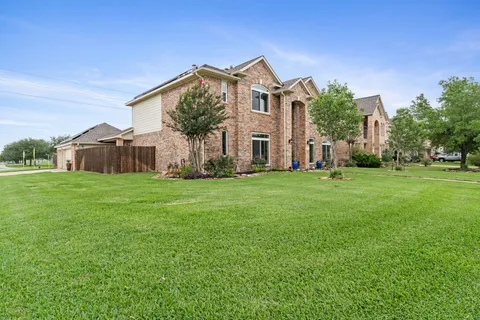 $539,000 | 19015 Rustling Ridge Drive, Tomball, TX 77377