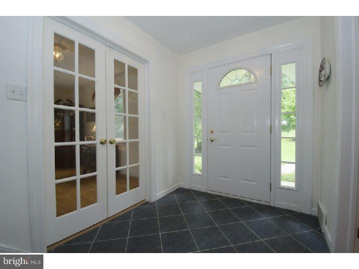 22 Briar Road Wayne, PA 19087 - Photo 5 of 25 Foyer