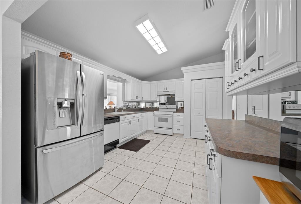 13027 Northeast 7th Loop Silver Springs, FL 34488 - Photo 25 of 55
