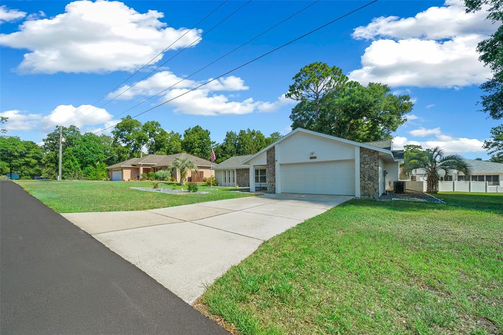 13027 Northeast 7th Loop Silver Springs, FL 34488 - Photo 36 of 55