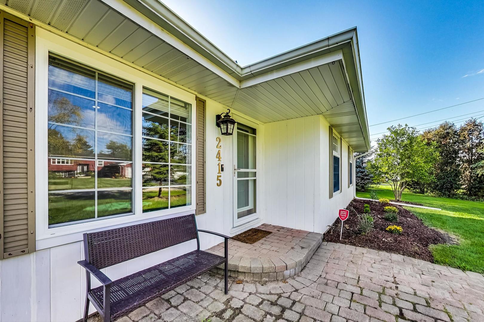 2415 Plum Tree Road Lindenhurst, IL 60046 - Photo 2 of 27 Gallery Image 2
