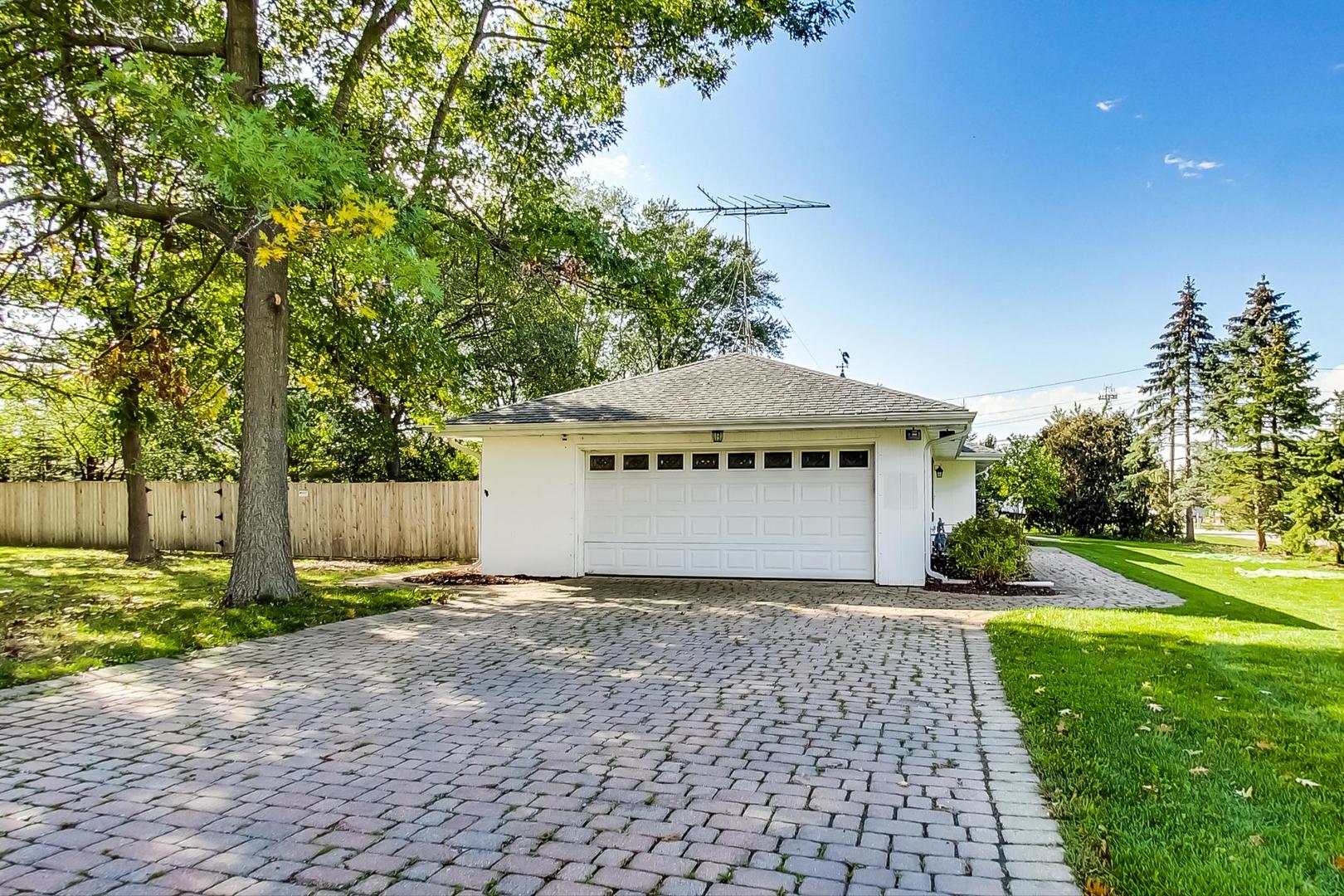 2415 Plum Tree Road Lindenhurst, IL 60046 - Photo 26 of 27 Gallery Image 26