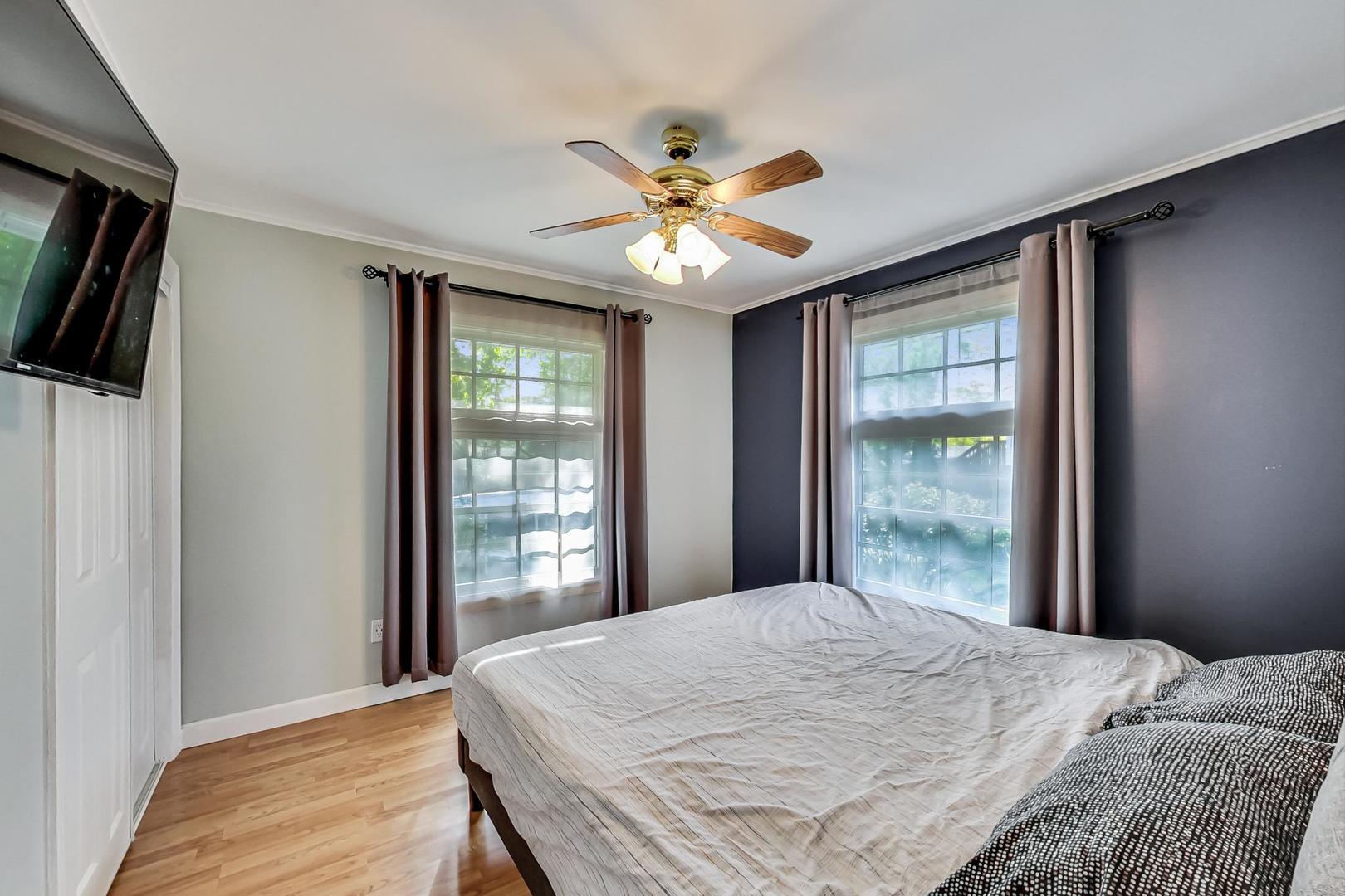 2415 Plum Tree Road Lindenhurst, IL 60046 - Photo 10 of 27 Gallery Image 10