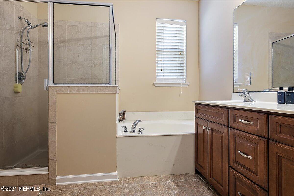 25 Puritan Road Ponte Vedra, FL 32081 - Photo 14 of 34 14-Primary Bathroom