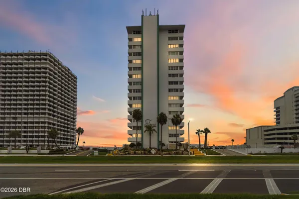 $169,999 | 2800 North Atlantic Avenue, Unit 1105, Daytona Beach, FL 32118