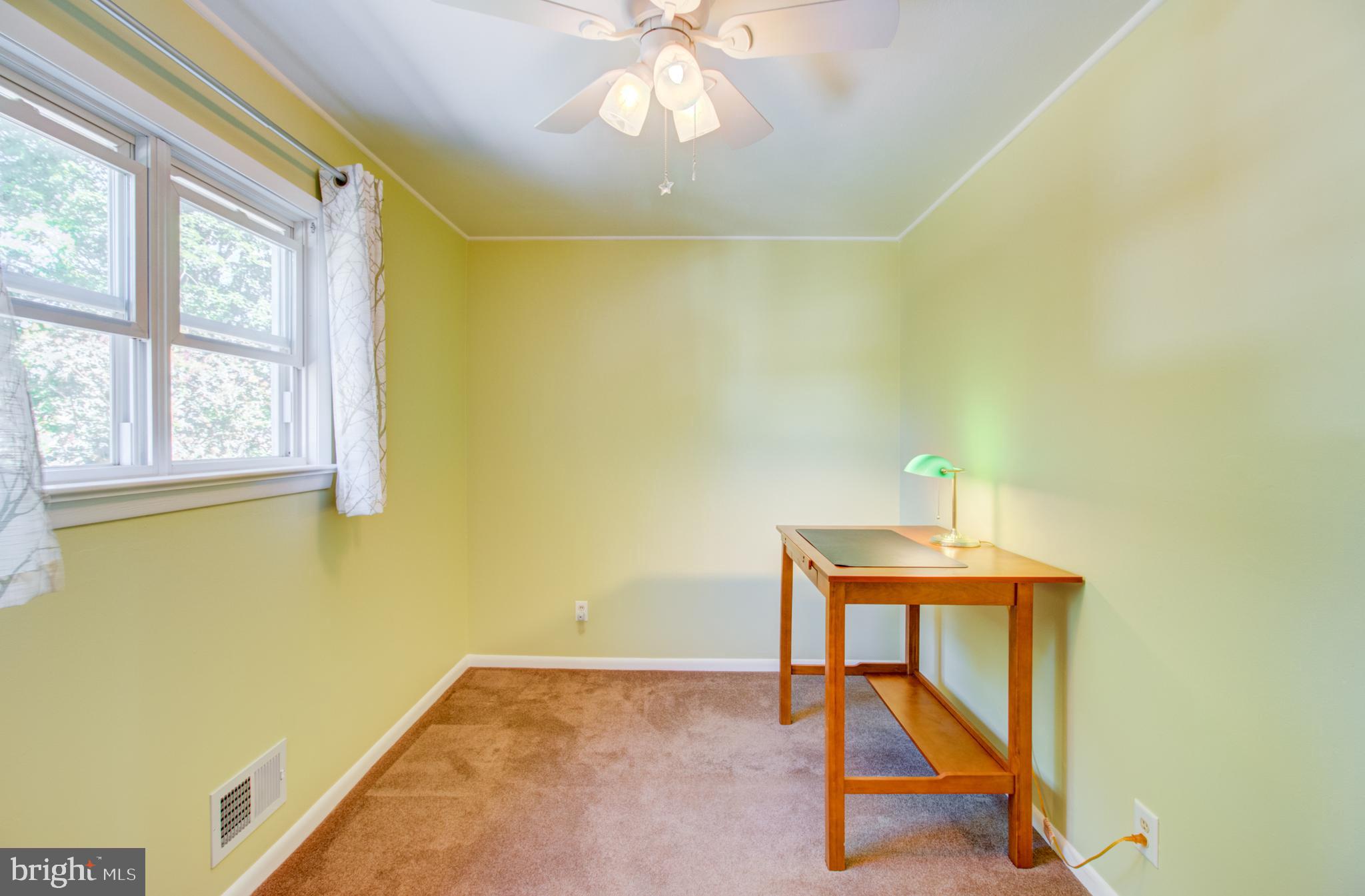 30 Dover Road Hamilton, NJ 08620 - Photo 20 of 32 a room with table and window