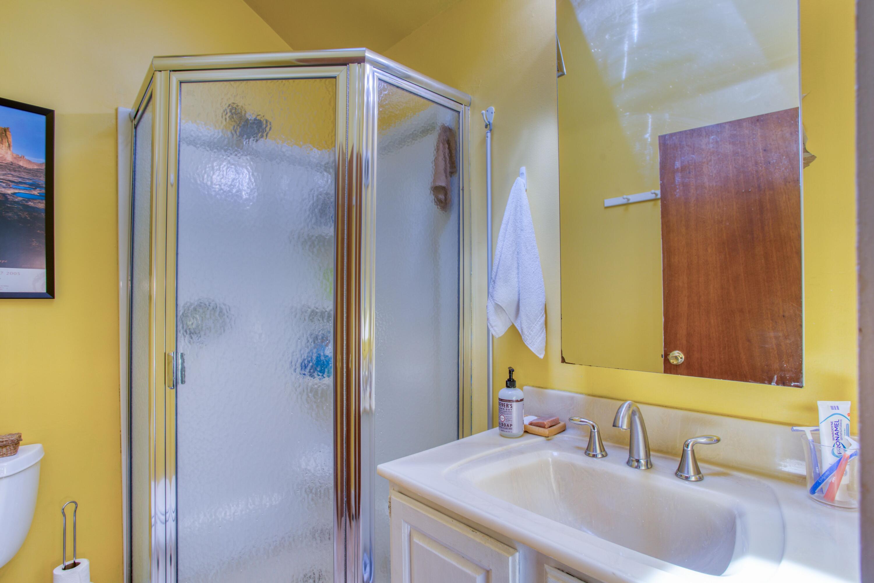 15 Snow Road Boothbay Harbor, ME 04538 - Photo 22 of 46 Bedroom 1 Bath