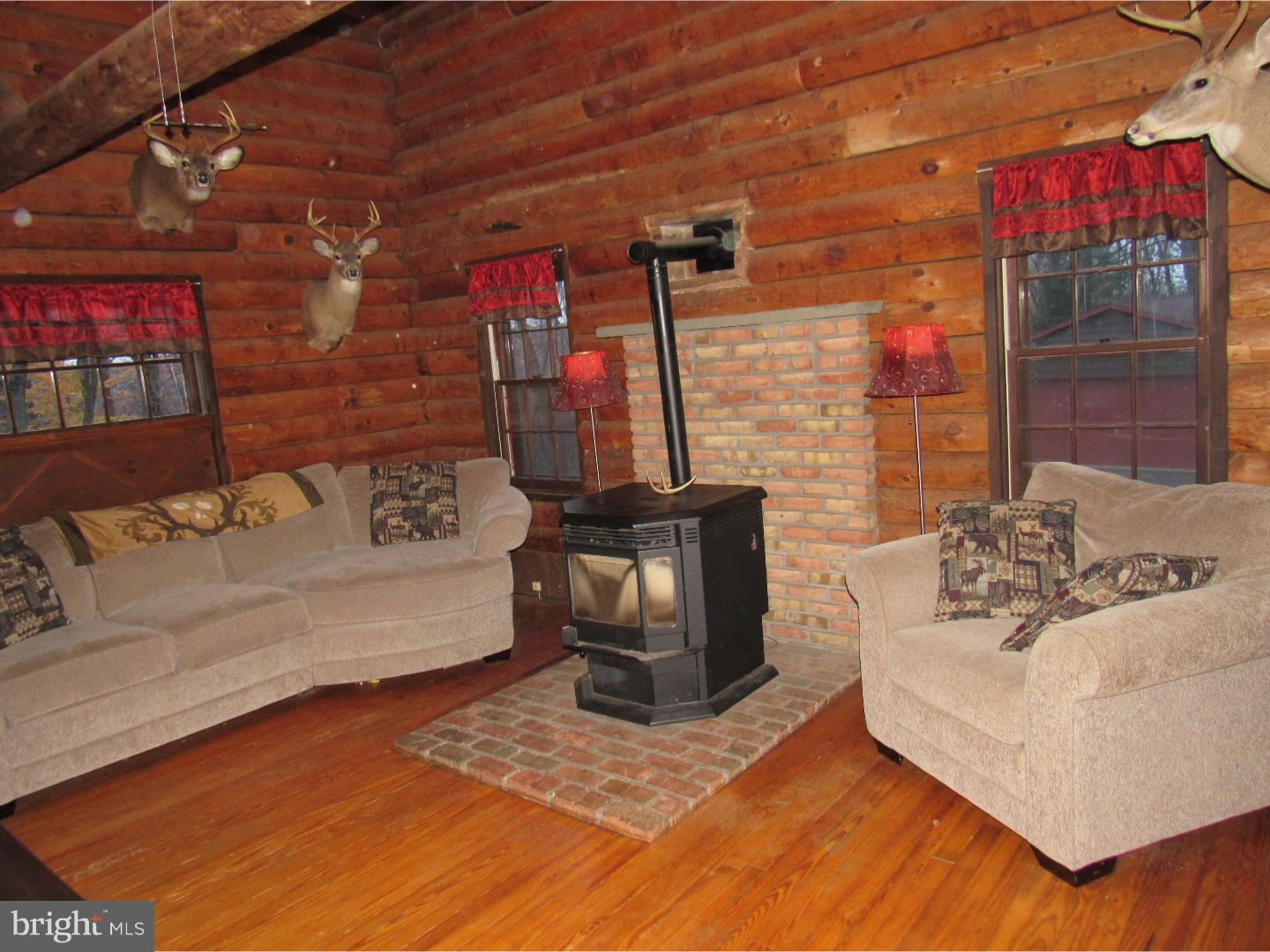 241 Old State Road Boyertown, PA 19512 - Photo 9 of 24 Great Room