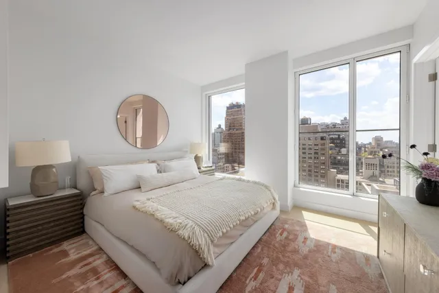 $4,495,000 | 215 West 28th Street, Unit 17C | Chelsea