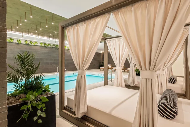 $4,495,000 | 215 West 28th Street, Unit 17C | Chelsea