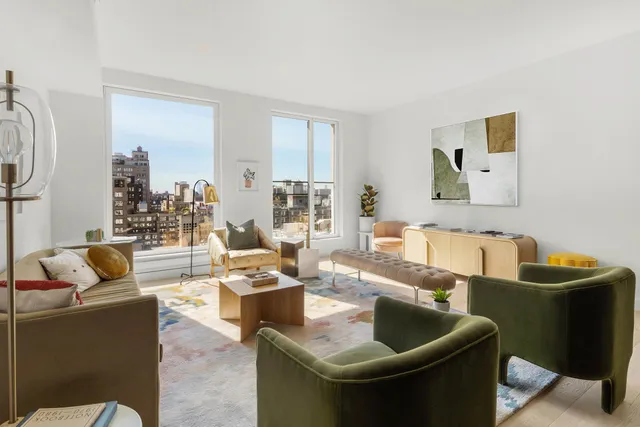 $4,495,000 | 215 West 28th Street, Unit 17C | Chelsea
