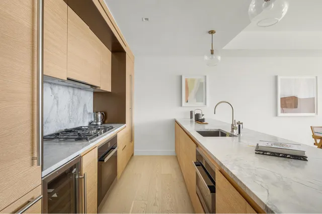 $4,495,000 | 215 West 28th Street, Unit 17C | Chelsea