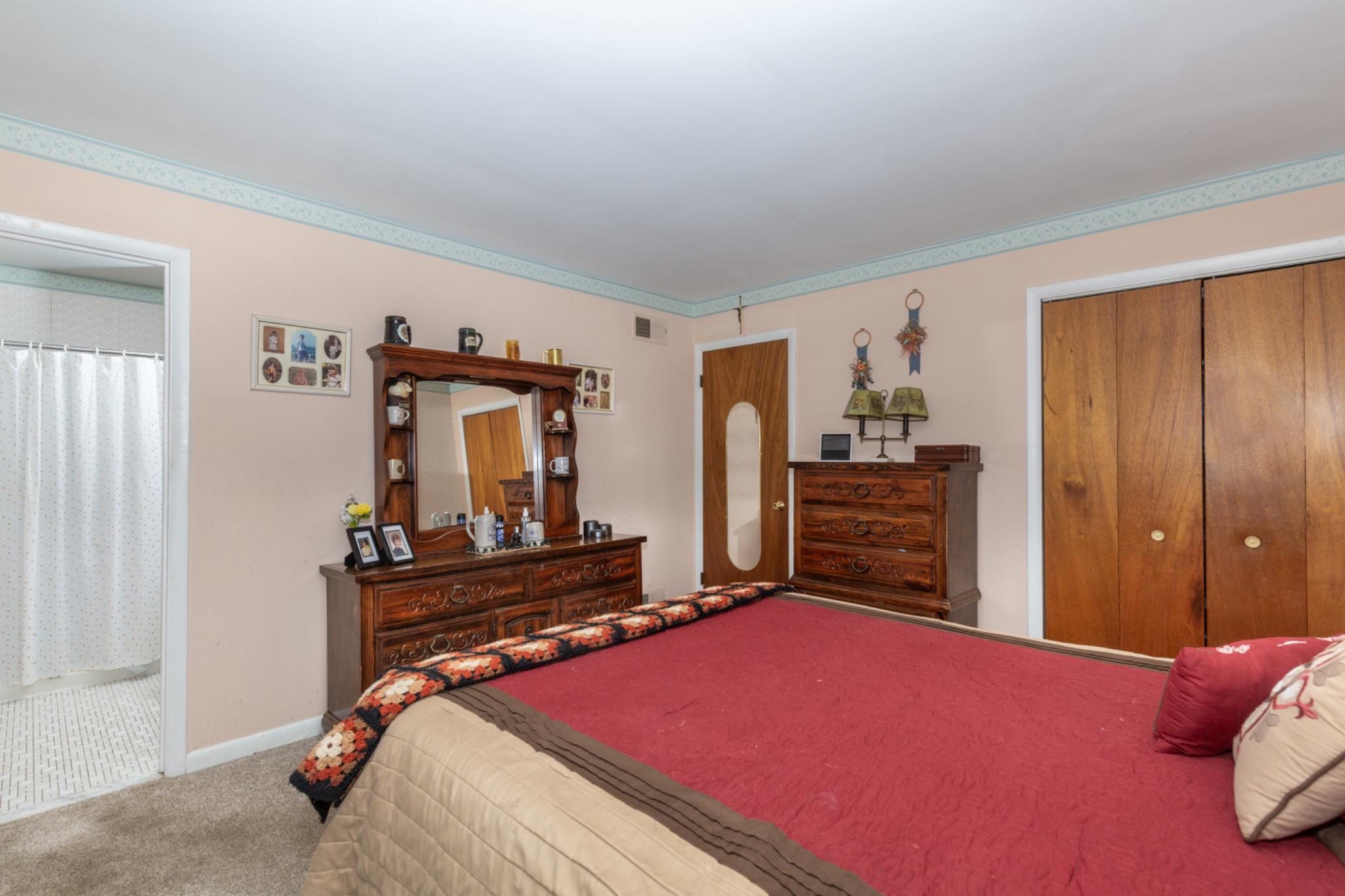 2717 Lawndale Road Finksburg, MD 21048 - Photo 14 of 34 Cozy primary bedroom with bathroom