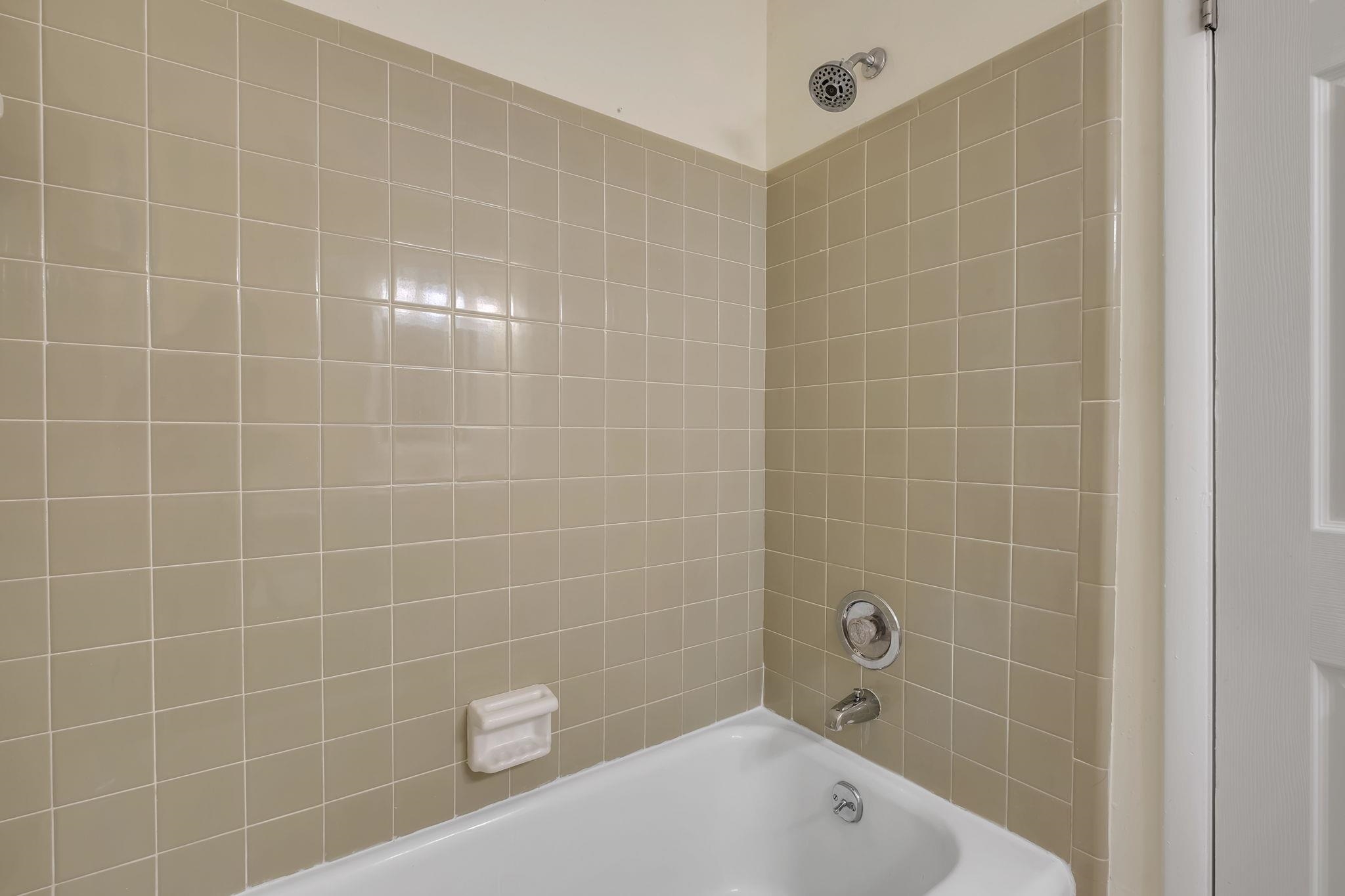 2400 Castletower Road Tallahassee, FL 32301 - Photo 15 of 37