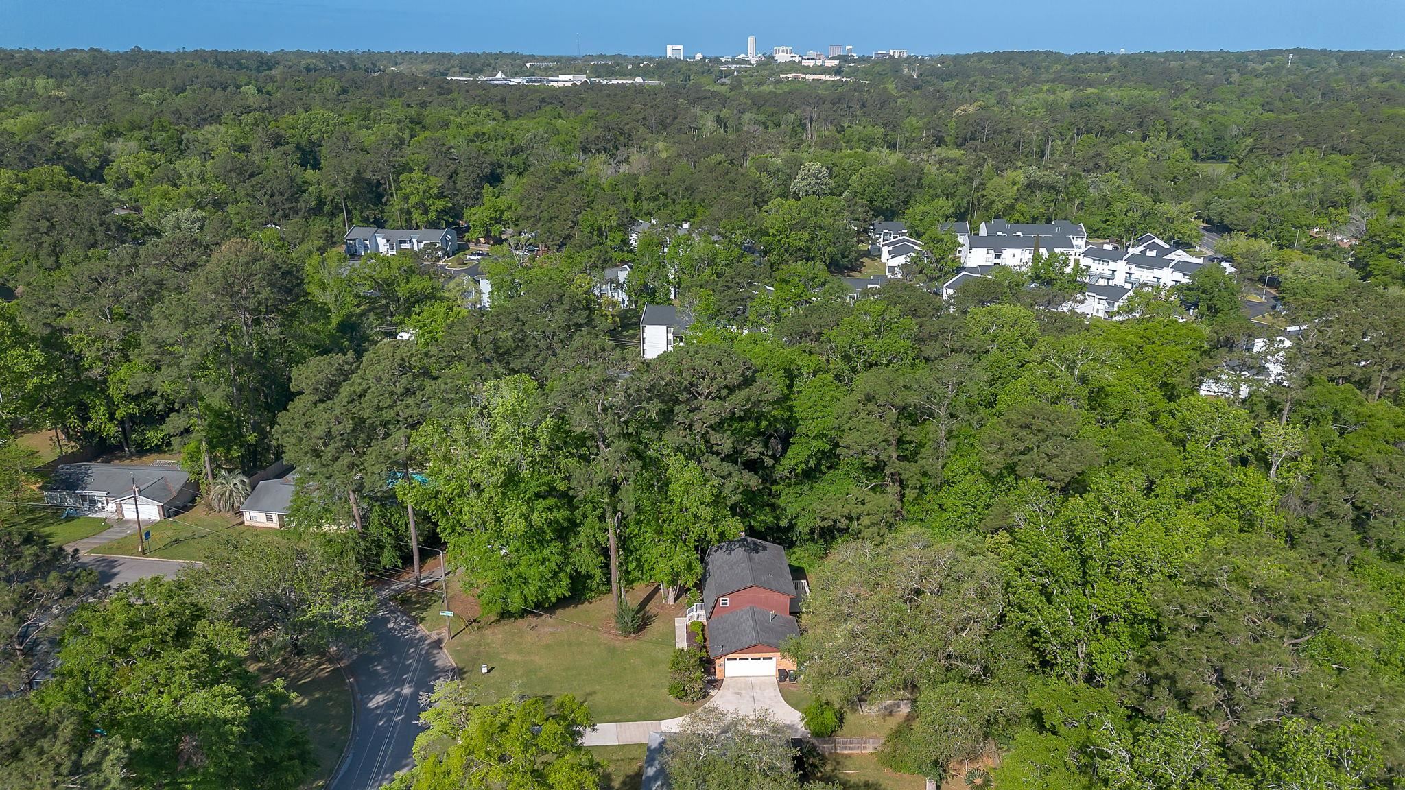 2400 Castletower Road Tallahassee, FL 32301 - Photo 5 of 37