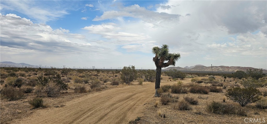 0 116th Street West Mojave, CA 93501 - Photo 4 of 6 a view of a city