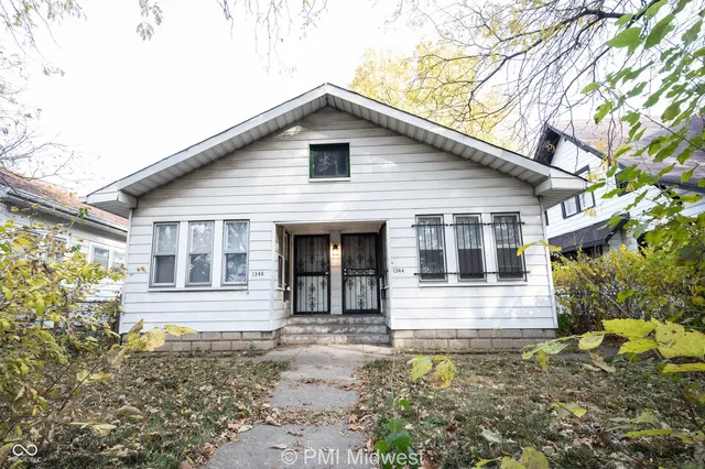 $699 | 1344 Burdsal Parkway, Indianapolis, IN 46208