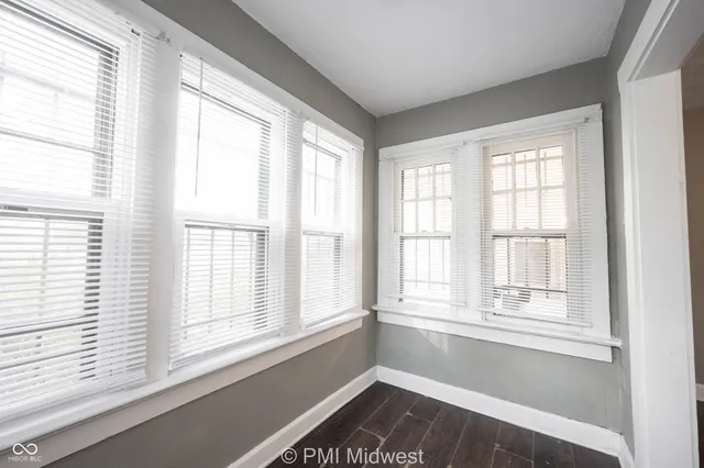 $699 | 1344 Burdsal Parkway, Indianapolis, IN 46208