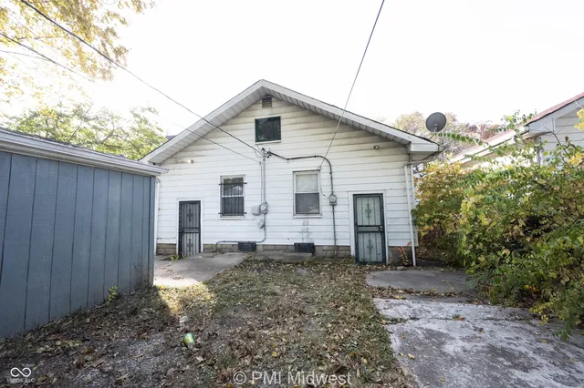 $699 | 1344 Burdsal Parkway, Indianapolis, IN 46208