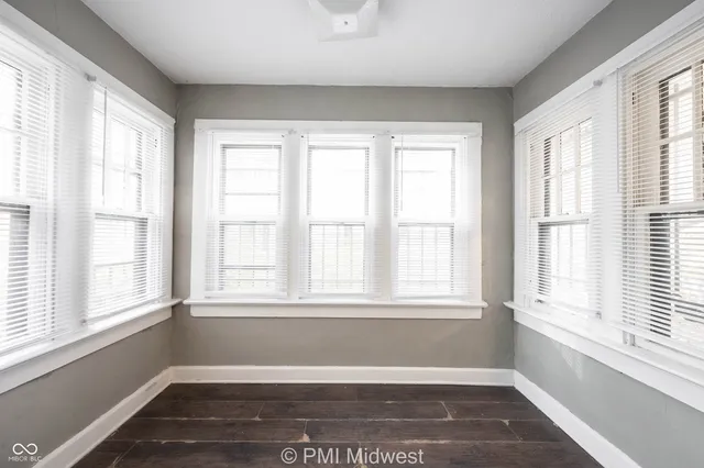 $699 | 1344 Burdsal Parkway, Indianapolis, IN 46208