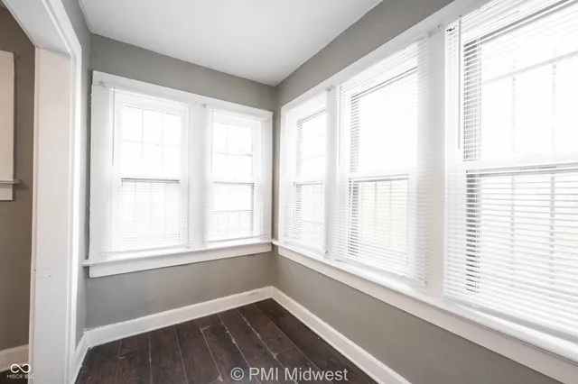 $699 | 1344 Burdsal Parkway, Indianapolis, IN 46208