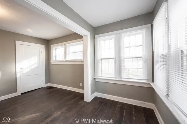 $699 | 1344 Burdsal Parkway, Indianapolis, IN 46208