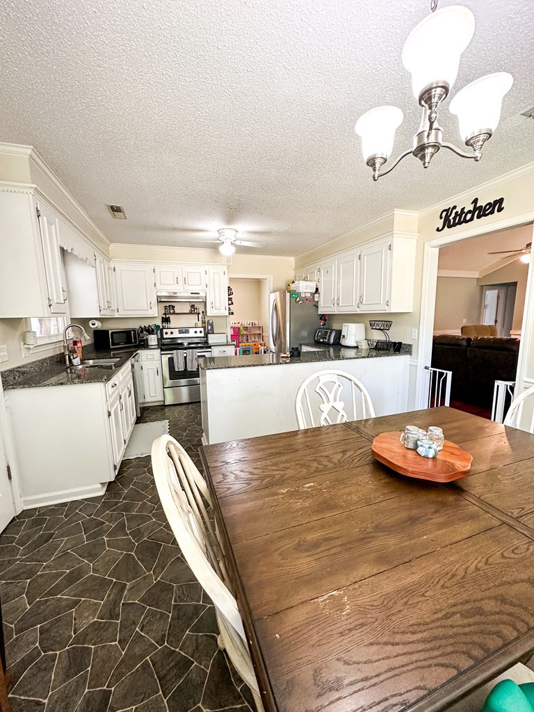 936 Ridgehill Drive Sumter, SC 29154 - Photo 8 of 26 Gallery Image 8