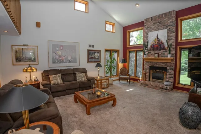 $549,900 | 18 Clarendon Court, Madison, WI 53704