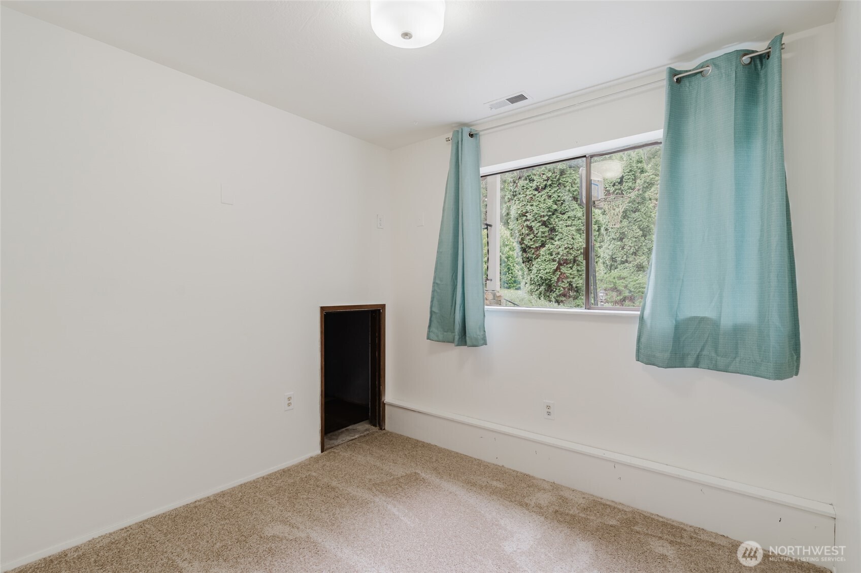 41 Meadowood Drive Elma, WA 98541 - Photo 28 of 40 a view of an empty room with a window