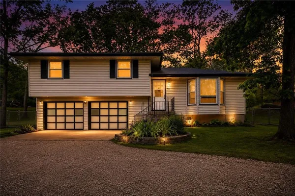 $325,000 | 863 Kendall Road, Peculiar, MO 64078