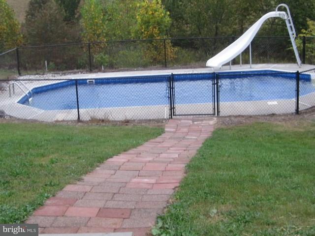 1001 North Middleton Road Carlisle, PA 17013 - Photo 6 of 25 Gallery Image 6
