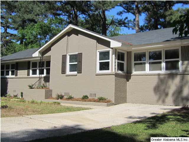 944 Reedwood Lane Birmingham, AL 35235 - Photo 1 of 15