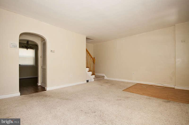 1806 Swansea Road Baltimore, MD 21239 - Photo 8 of 18 Living Room