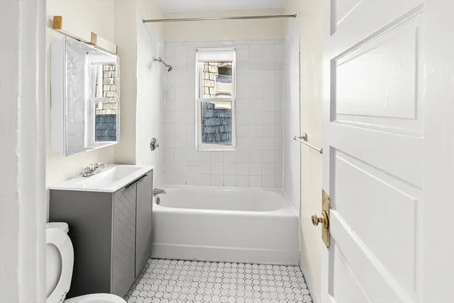 $3,400 | 44 Speedwell Street, Unit 3, Boston, MA 02122