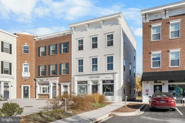 a car parked in front of a building