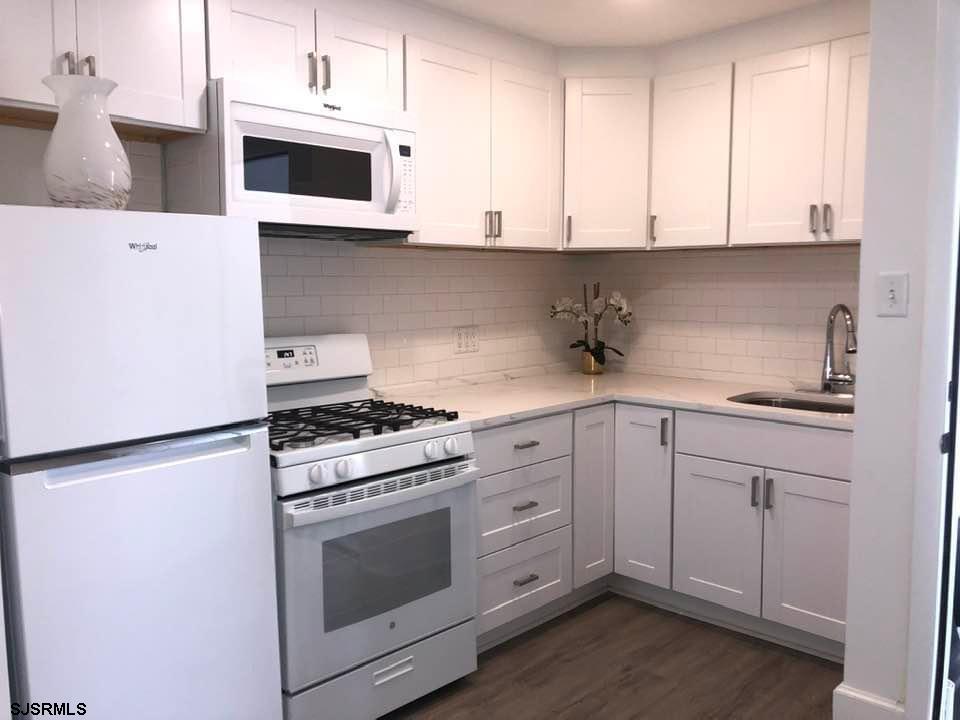 9407 Ventnor Ave Unit B