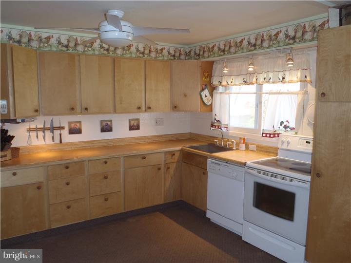 951 West Bristol Road Warminster, PA 18974 - Photo 11 of 22 Gallery Image 11