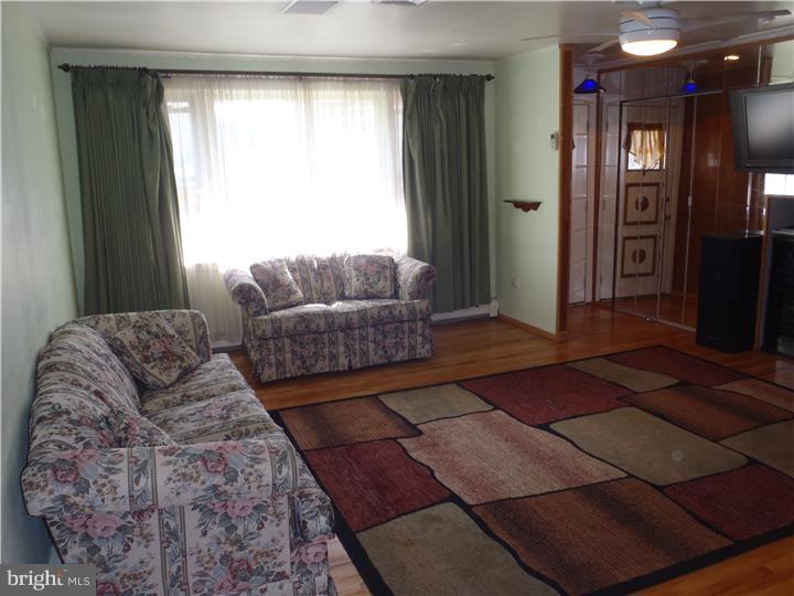 951 West Bristol Road Warminster, PA 18974 - Photo 15 of 22 Gallery Image 15