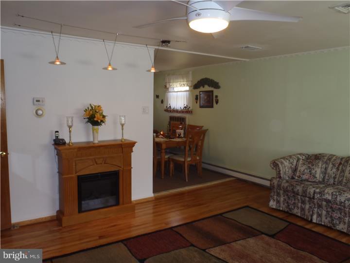 951 West Bristol Road Warminster, PA 18974 - Photo 16 of 22 Gallery Image 16