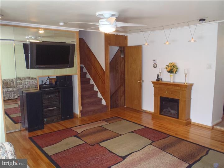 951 West Bristol Road Warminster, PA 18974 - Photo 18 of 22 Gallery Image 18