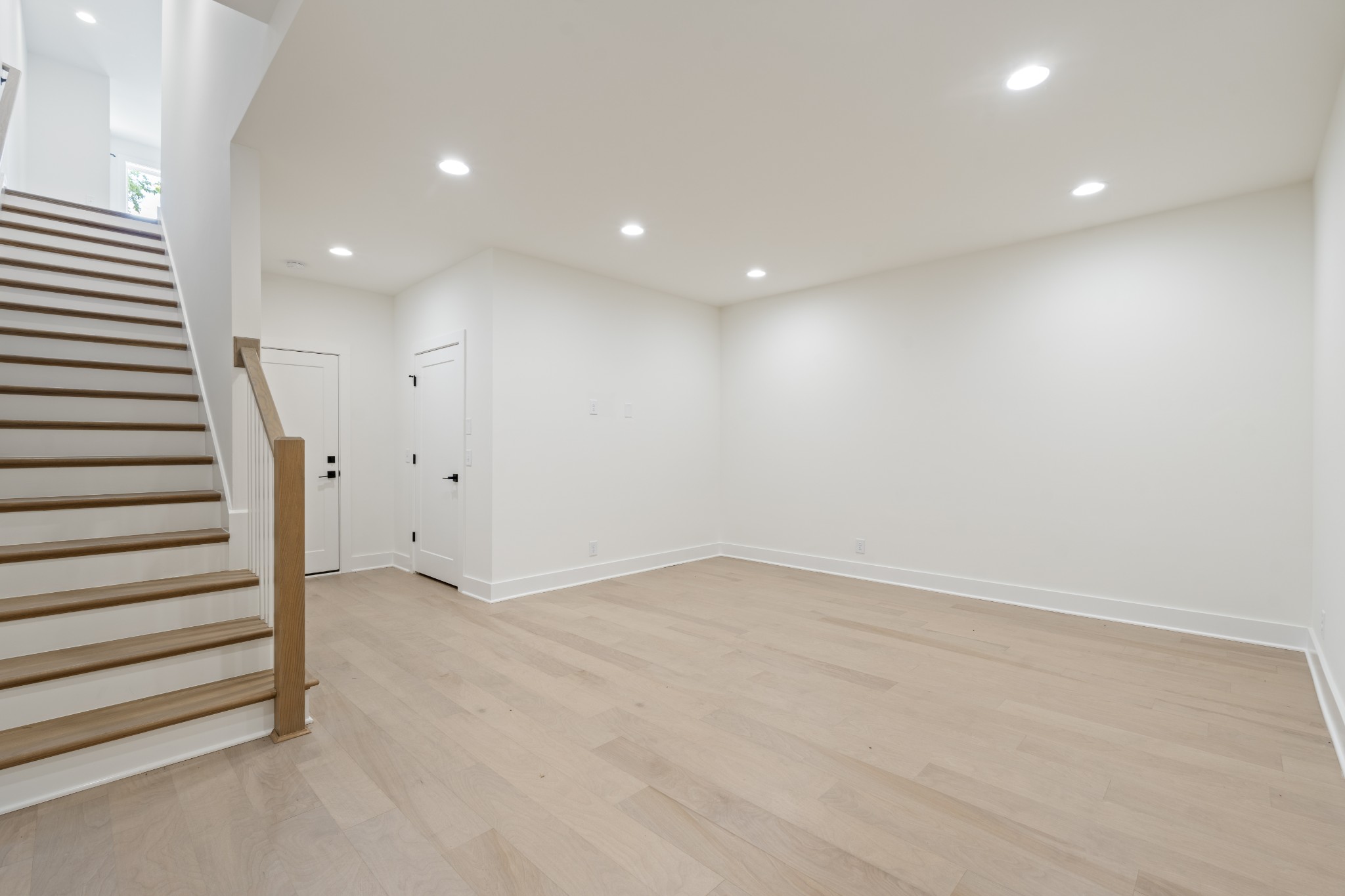 505 Community Court, Unit 11 Nashville, TN 37209 - Photo 35 of 37 an empty room with a garage