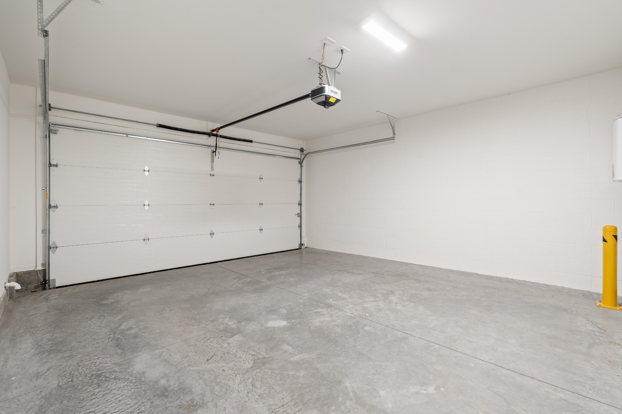 505 Community Court, Unit 11 Nashville, TN 37209 - Photo 36 of 37 a view of a garage