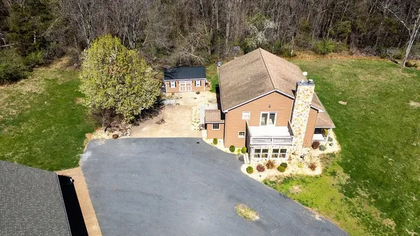 $825,000 | 840 Commerce Road, Staunton, VA 24401