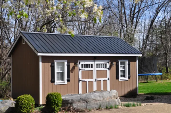 $799,900 | 840 Commerce Road, Staunton, VA 24401