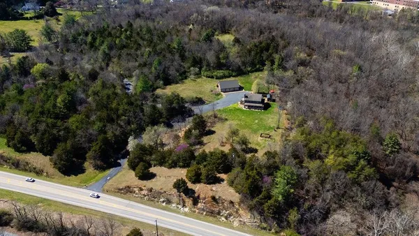 $825,000 | 840 Commerce Road, Staunton, VA 24401