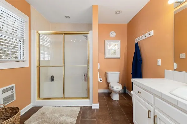 $825,000 | 840 Commerce Road, Staunton, VA 24401