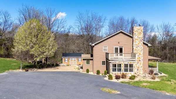 $825,000 | 840 Commerce Road, Staunton, VA 24401