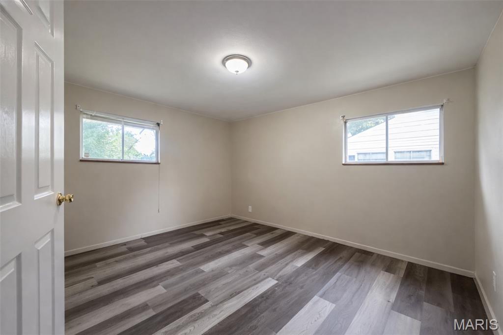 10632 Glen Garry Road St. Louis, MO 63137 - Photo 7 of 9