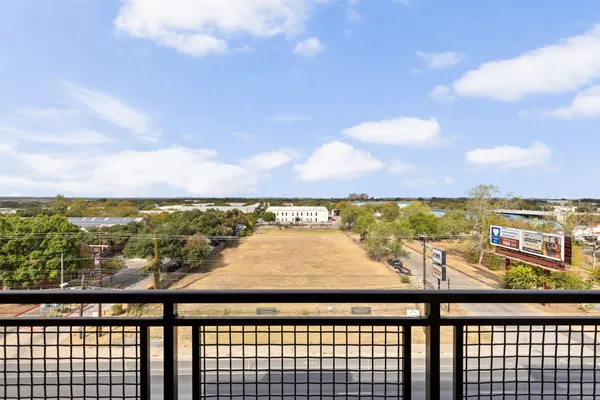 $1,500 | 4315 South Congress Avenue, Unit 523, Austin, TX 78745
