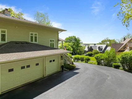 $1,029,900 | 1066 Edinborough Court, Geneva, WI 53147